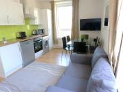 Neat double bedroom in Bromley By Bow Has a Room