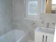 Neat double bedroom near the Limehouse train station Has...