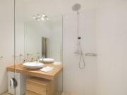 Neat flat in excellent location, Vienna Amsterdam...