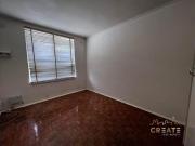 NEAT & LIGHT FILLED APARTMENT IN A PRIME LOCATION