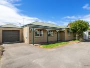 Neat, Low Maintenance Living in a Convenient Location Neat, Low Maintenance Living in a Convenient Location