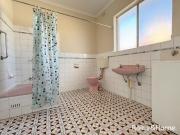 Neat One Bedroom Unit