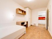 Neat single bedroom in 5 bedroom apartment near the...