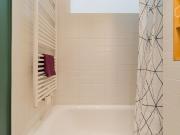 Neat & spacious suite close to city center, Berlin,...