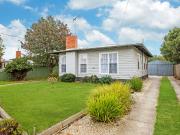 NEAT THREE BEDROOM HOME IN THE HEART OF BACCHUS MARSH