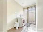 NEAT & TIDY FAMILY HOME