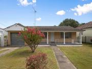 NEAT & TIDY HOME IN PRIME SOUTH KATOOMBA LOCATION
