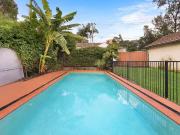 Neat & Tidy Home With Swimming Pool short term lease only