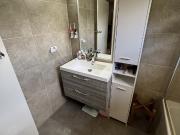 Neat & tidy renovated half duplex located in trunding!