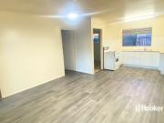 NEAT & TIDY UNIT IN PRIME BUNDABERG WEST LOCATION