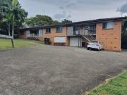 Neat & Tidy Unit in Prime Location