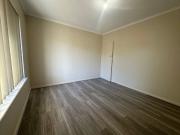 Neat Unit Close to Transport