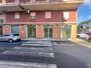 Negozio di 122 mq a Centro Mascalucia