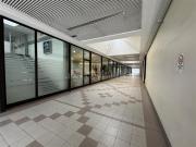 Negozio di 125 mq a Brescia Due, Via Cremona, Villaggio...