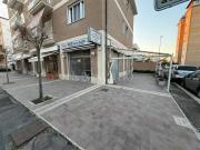 Negozio di 50 mq a Cucchiarelli, Quartiere Europa Latina