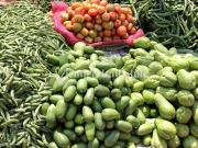 Negozio di alimentari, frutta e verdura, e integratori...