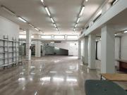 Locale commerciale in affitto a Bari