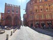 Locale commerciale in affitto a Bologna