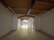 Negozio in affitto a Cascina