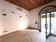 Negozio in affitto a Cecina