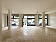 Negozio in affitto a Cecina