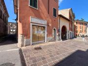 Negozio in affitto a Desenzano Del Garda