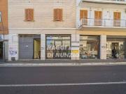 Negozio in affitto a Frascati