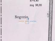 Negozio in affitto a Massa