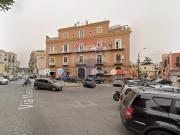 Negozio in affitto a Napoli