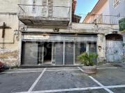 Negozio in affitto a Napoli