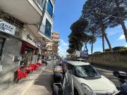 Negozio in affitto a Napoli