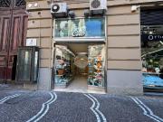 Negozio in affitto a Napoli