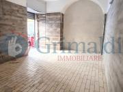 Negozio in affitto a Napoli