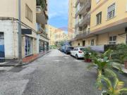 Negozio in affitto a Napoli