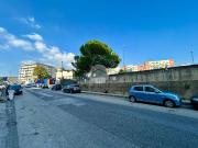 Negozio in affitto a Napoli