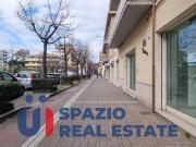 Negozio in affitto a Pescara