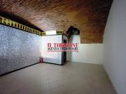 Negozio in affitto a Pescia