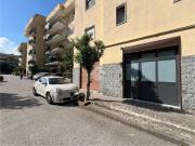 Negozio in affitto a Pollena Trocchia