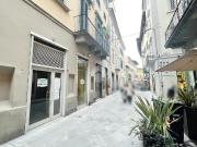 Negozio in affitto a Prato
