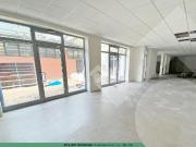 Negozio in affitto a Rho