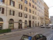 Negozio in affitto a Roma
