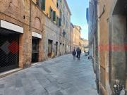 Negozio in affitto a Siena