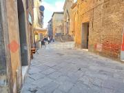 Negozio in affitto a Siena