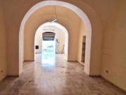 Negozio in affitto a Trani