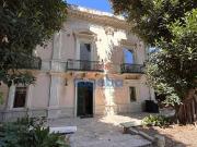 Negozio in affitto a Trani