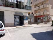 Negozio in Piazza Papa Giovanni XXIII