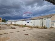 Negozio in vendita a Elmas