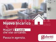 Negozio in vendita a Canosa di Puglia