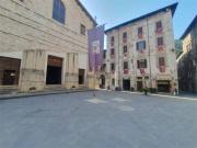 Locale commerciale in vendita a Gubbio