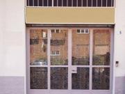 Locale commerciale in vendita a Legnano